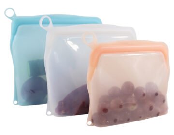 Reusable 100% Silicone Food Storage Bags Sandwich Snack Bags New Generation Stand Up Zip Container for Soup and Leftovers Plastice & BPA Free Microwave