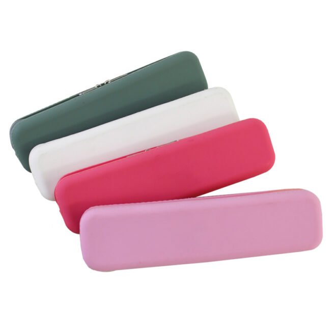 Silicone Makeup Brush Bag - Image 2