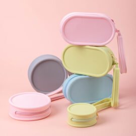 Silicone Cosmetic Bags for Women and Girls Cosmetic Organizer Case with Zipper Waterproof Travel Toiletry Bag Skincare Pouch with Handle Silicone Travel Makeup Bag