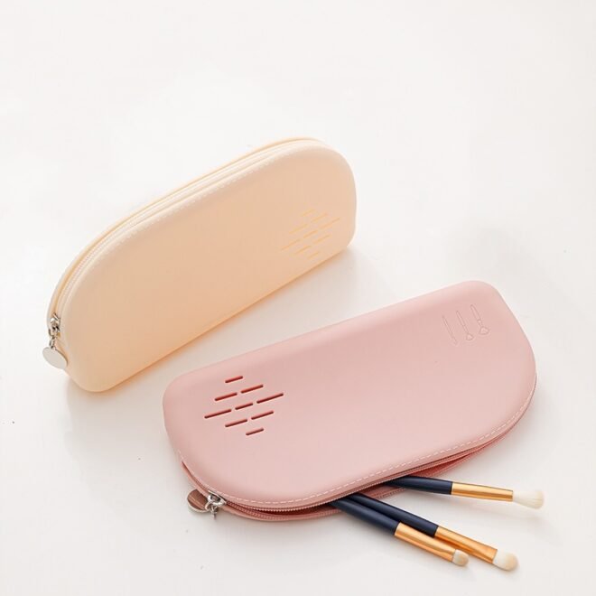 Silicone Travel Makeup Bag Zipper Pouch - Image 5