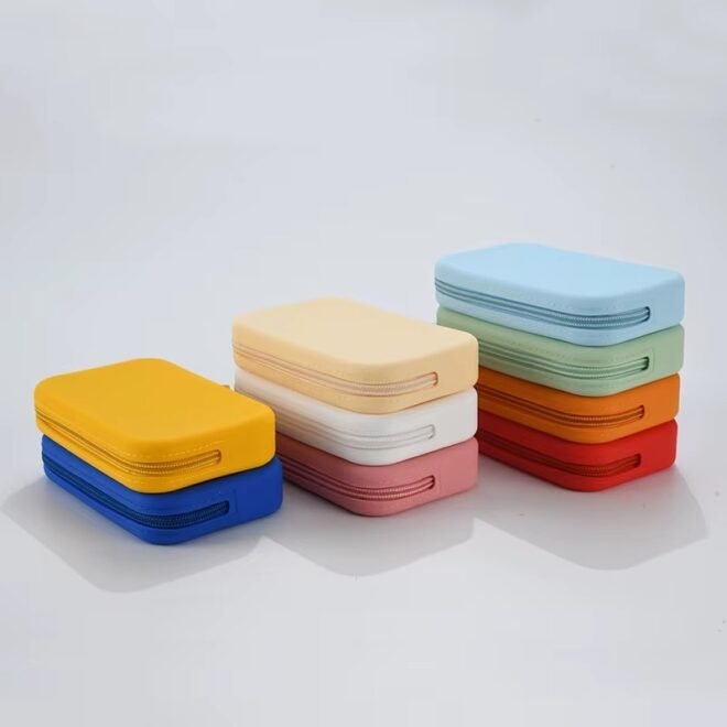 Fashion Small Square Silicone Bag with Hand Strap - Image 3